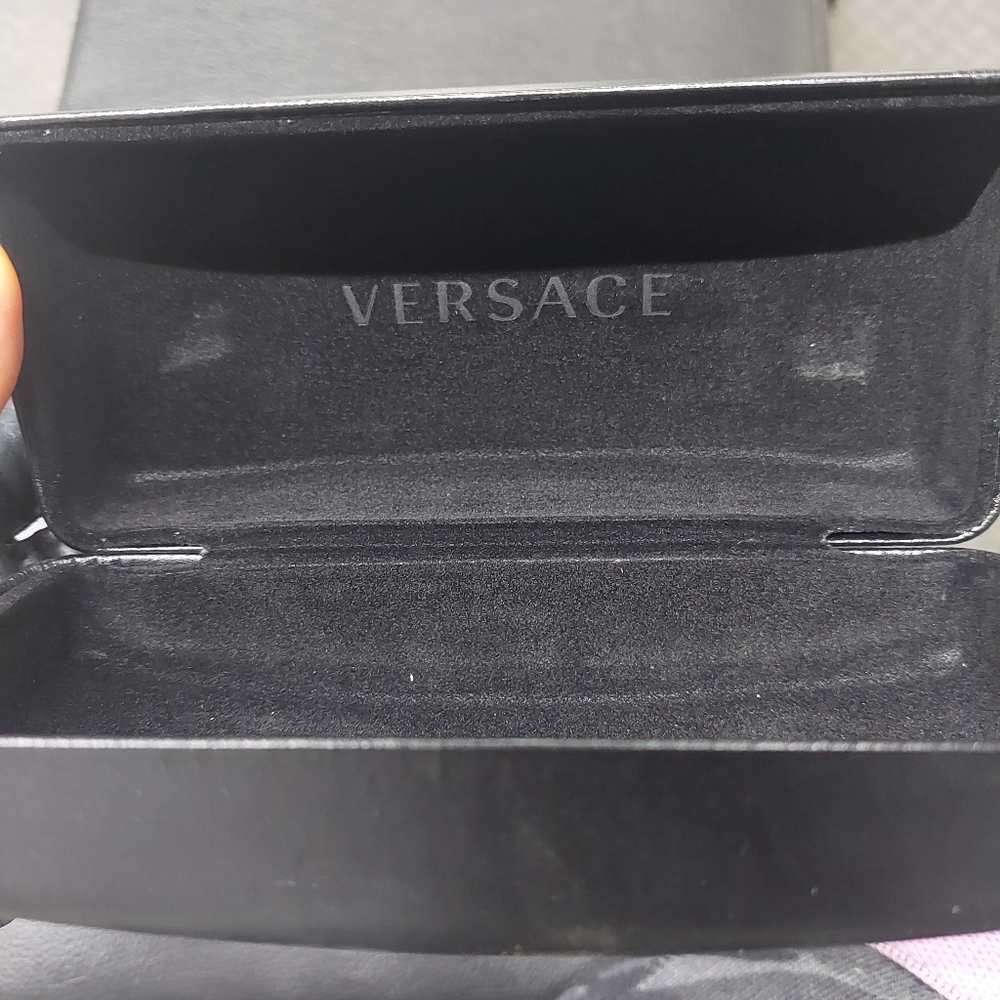 Authentic Versace Case with Box - Picture 2 of 3